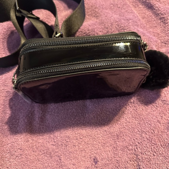 Black Patent Leather crossbody bag and Card Holder - Picture 4 of 4